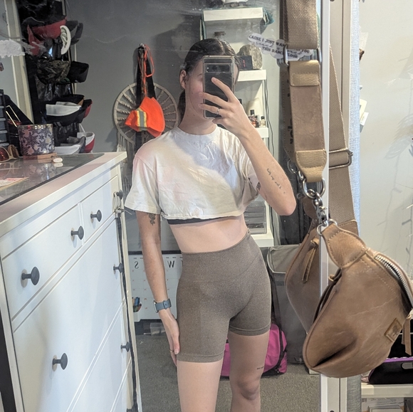 Top - Picture 1 of 1